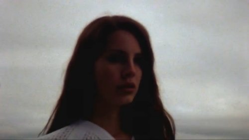 Lana Del Rey – Summertime Sadness (Video)