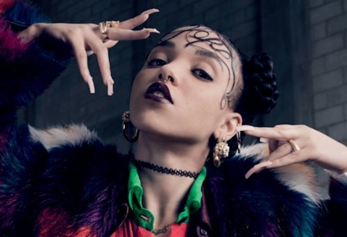 Twigs – How’s That (Video)