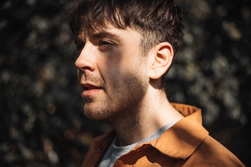 Tom Joshua – Knock on a Hollow