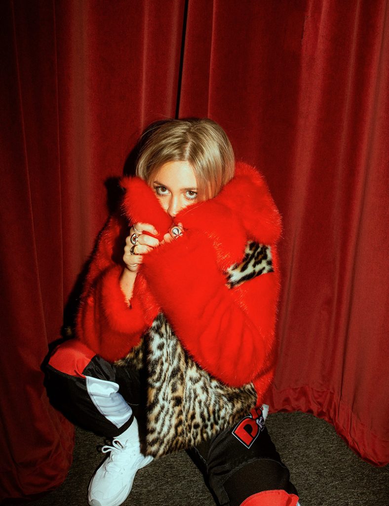 ELLE YAYA – Rich Bitch (Video)