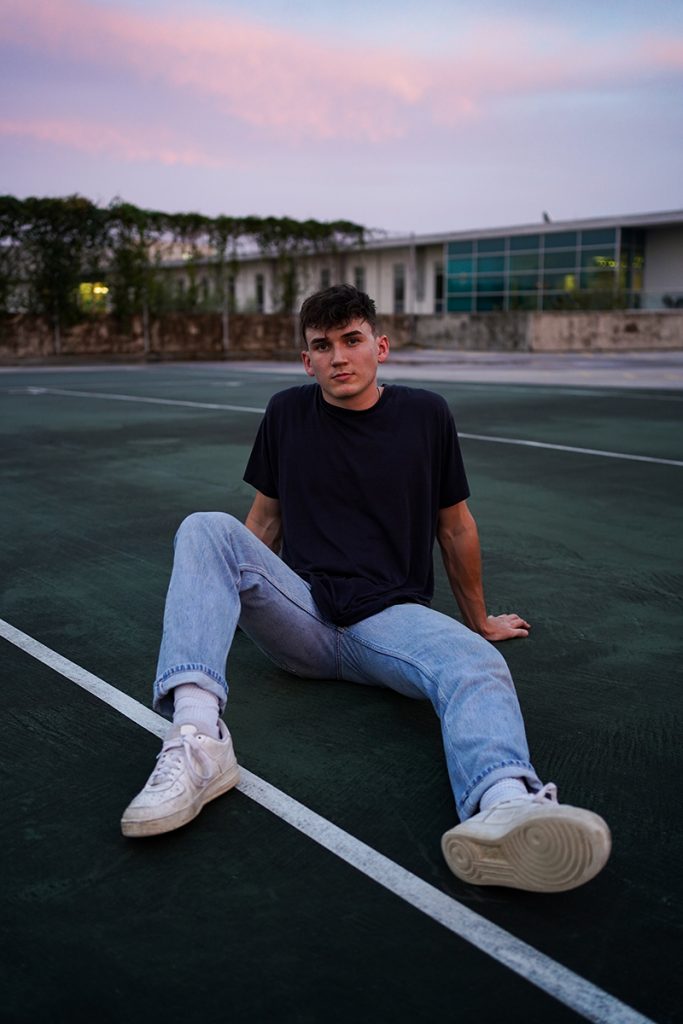 Zachary Knowles – slow summer (Video)
